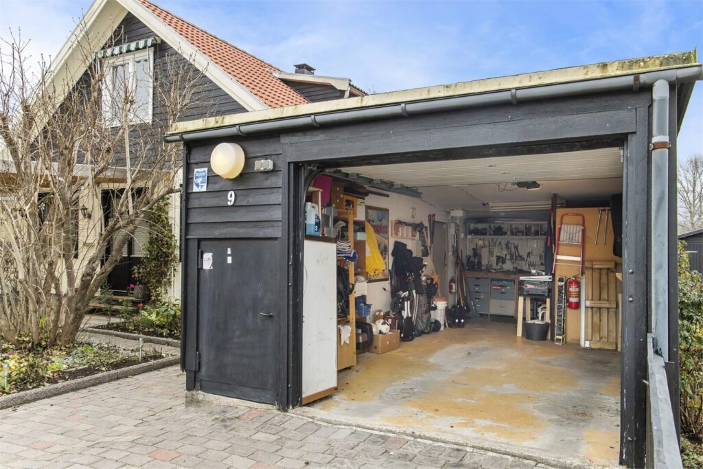 19. Byte av Korrugerat Takplat Garage Norra Hassleholm
